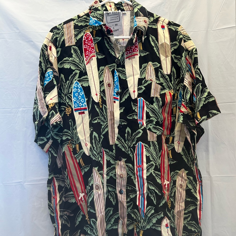 Go Fish Men’s Surf Board Hawaiian Multi Color Button Down Shirt Sz S NWWT